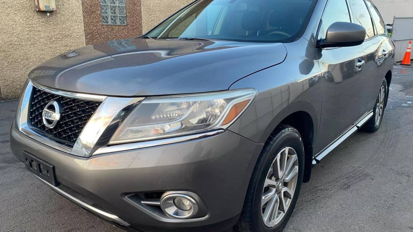 2015 Nissan Pathfinder SV — SUV — 111,464 mi — Garfield, NJ