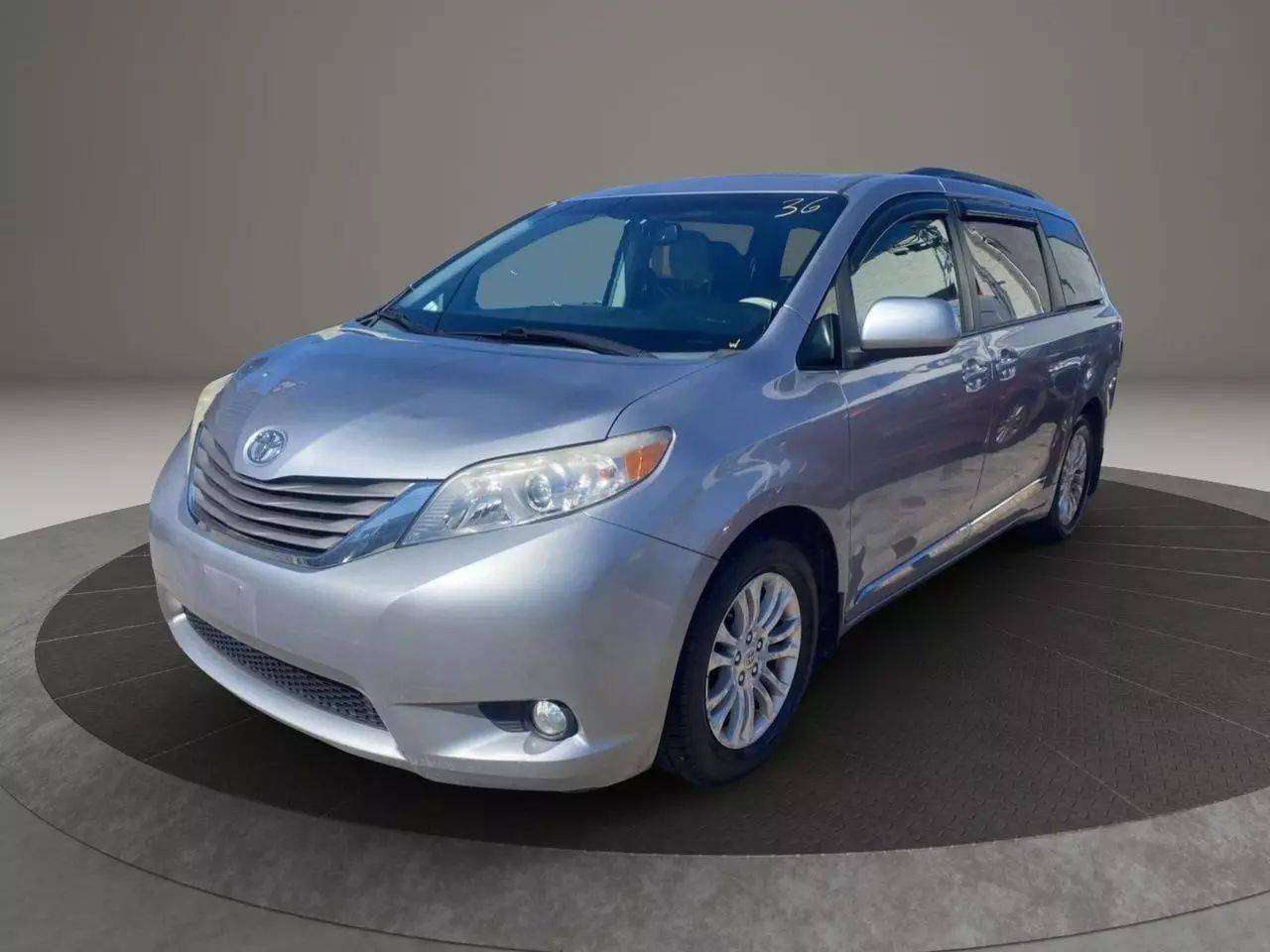 2012 Toyota Sienna XLE — Minivan — 93,207 mi — Garfield, NJ