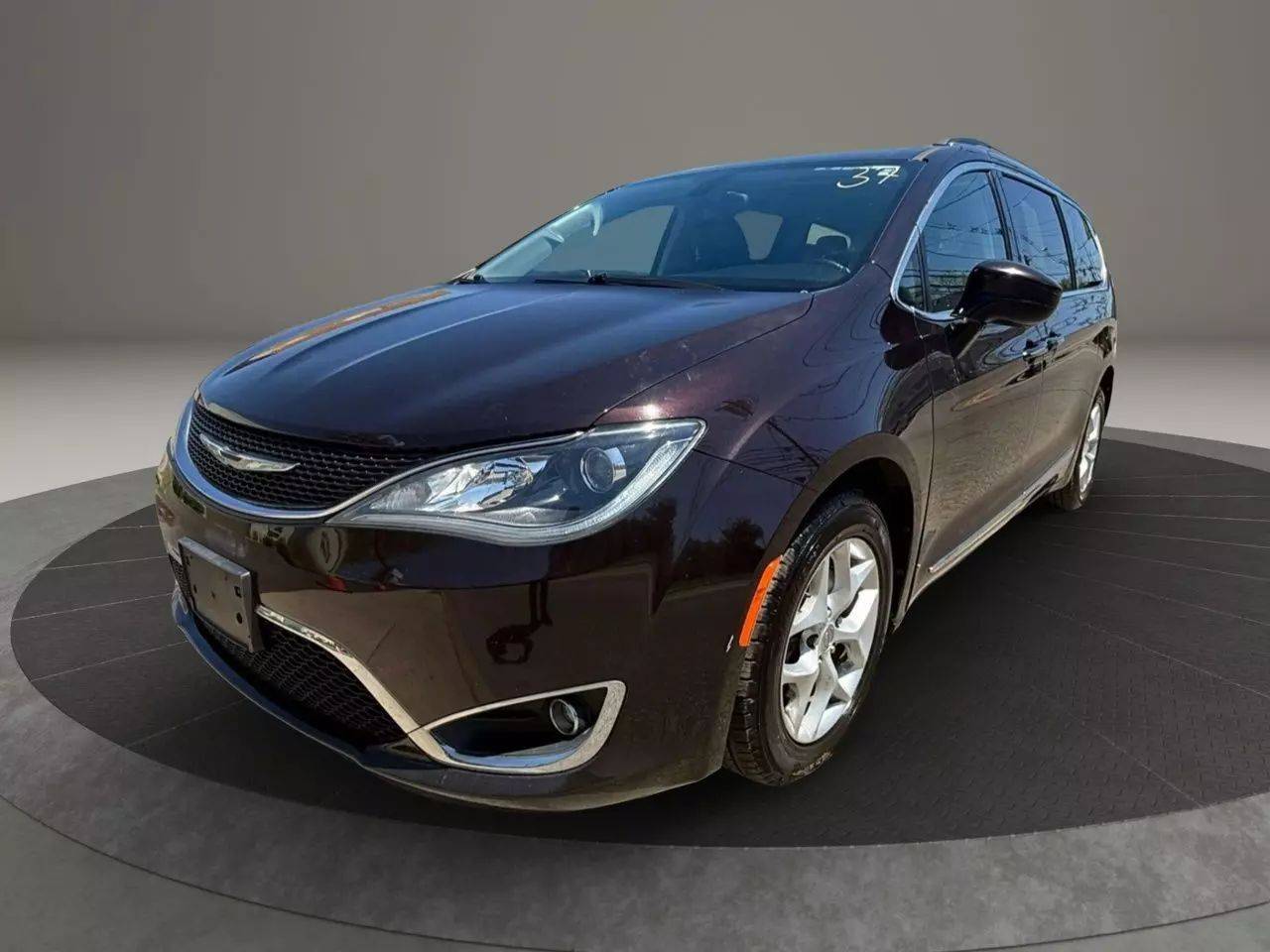 2017 Chrysler Pacifica Touring L — Minivan — 114,679 mi — Garfield, NJ