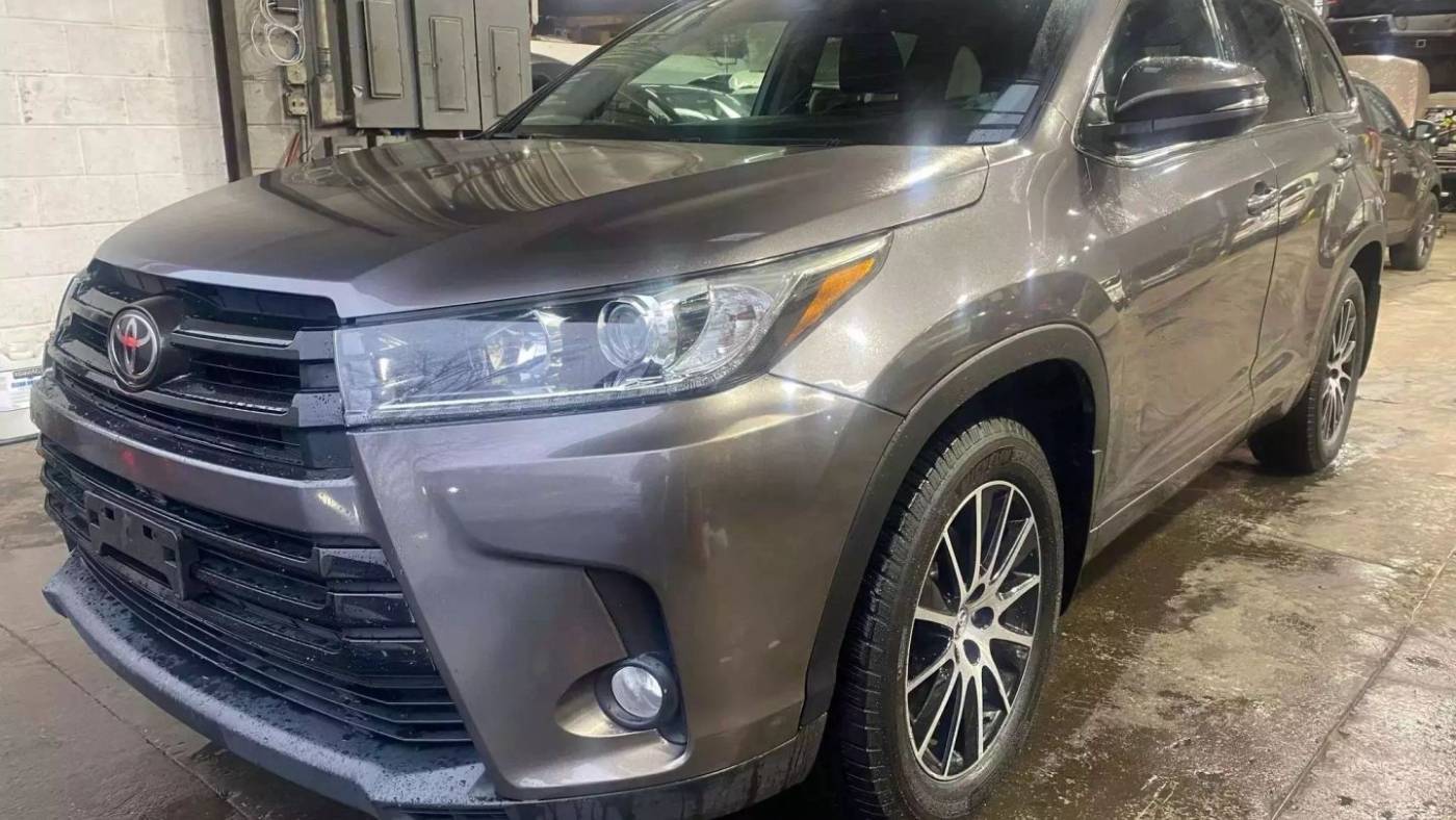 2018 Toyota Highlander SE V6 — SUV — 112,364 mi — Garfield, NJ
