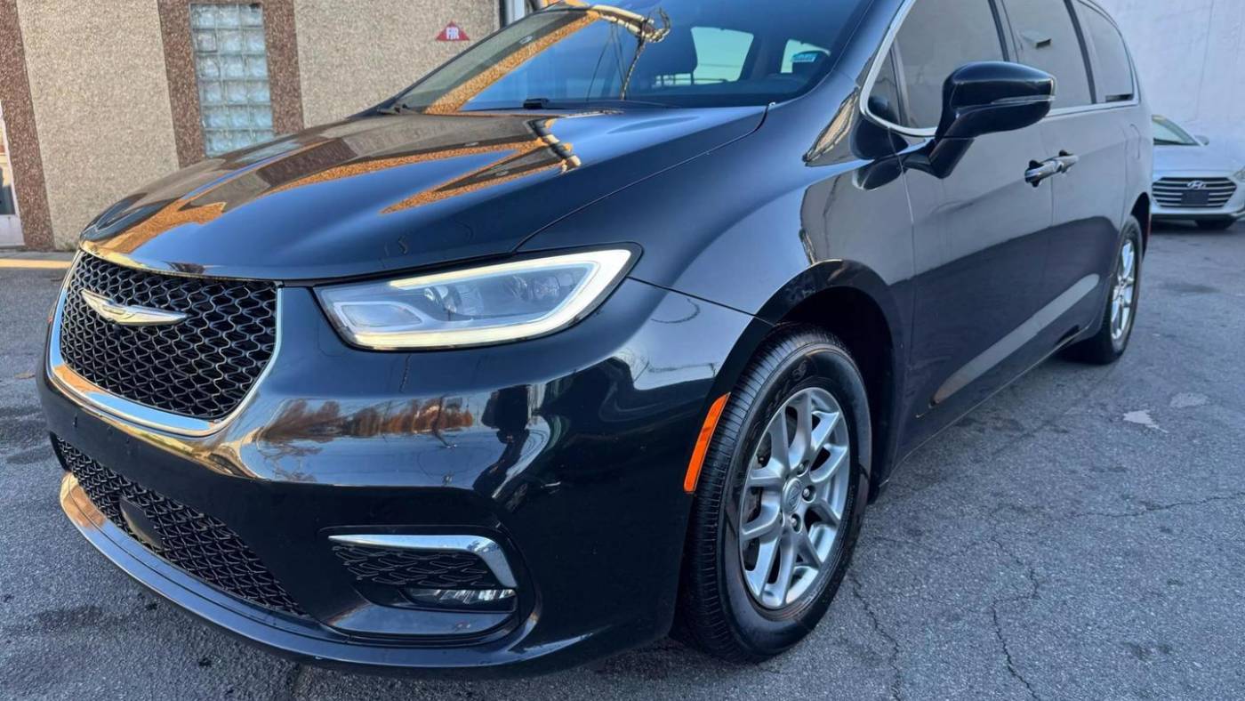 2021 Chrysler Pacifica Touring — Minivan — 88,033 mi — Garfield, NJ