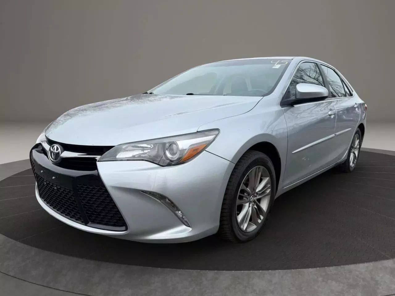 2017 Toyota Camry SE — Sedan — 135,904 mi — Garfield, NJ