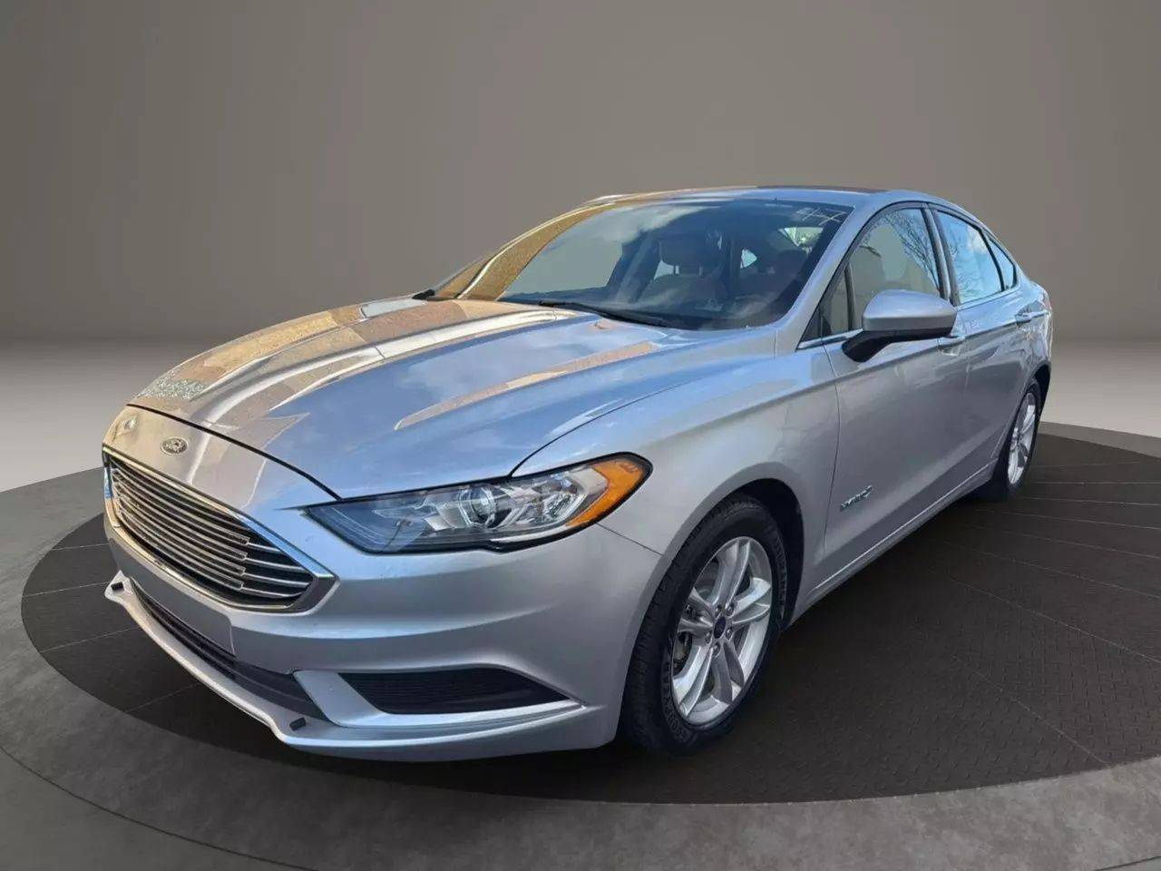2018 Ford Fusion Hybrid SE — Sedan — 111,639 mi — Garfield, NJ