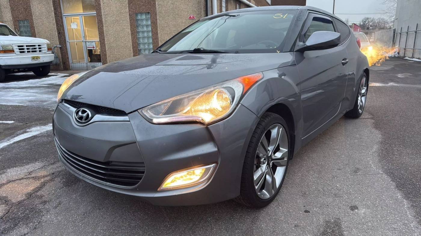2013 Hyundai Veloster Base — Hatchback — 113,340 mi — Garfield, NJ