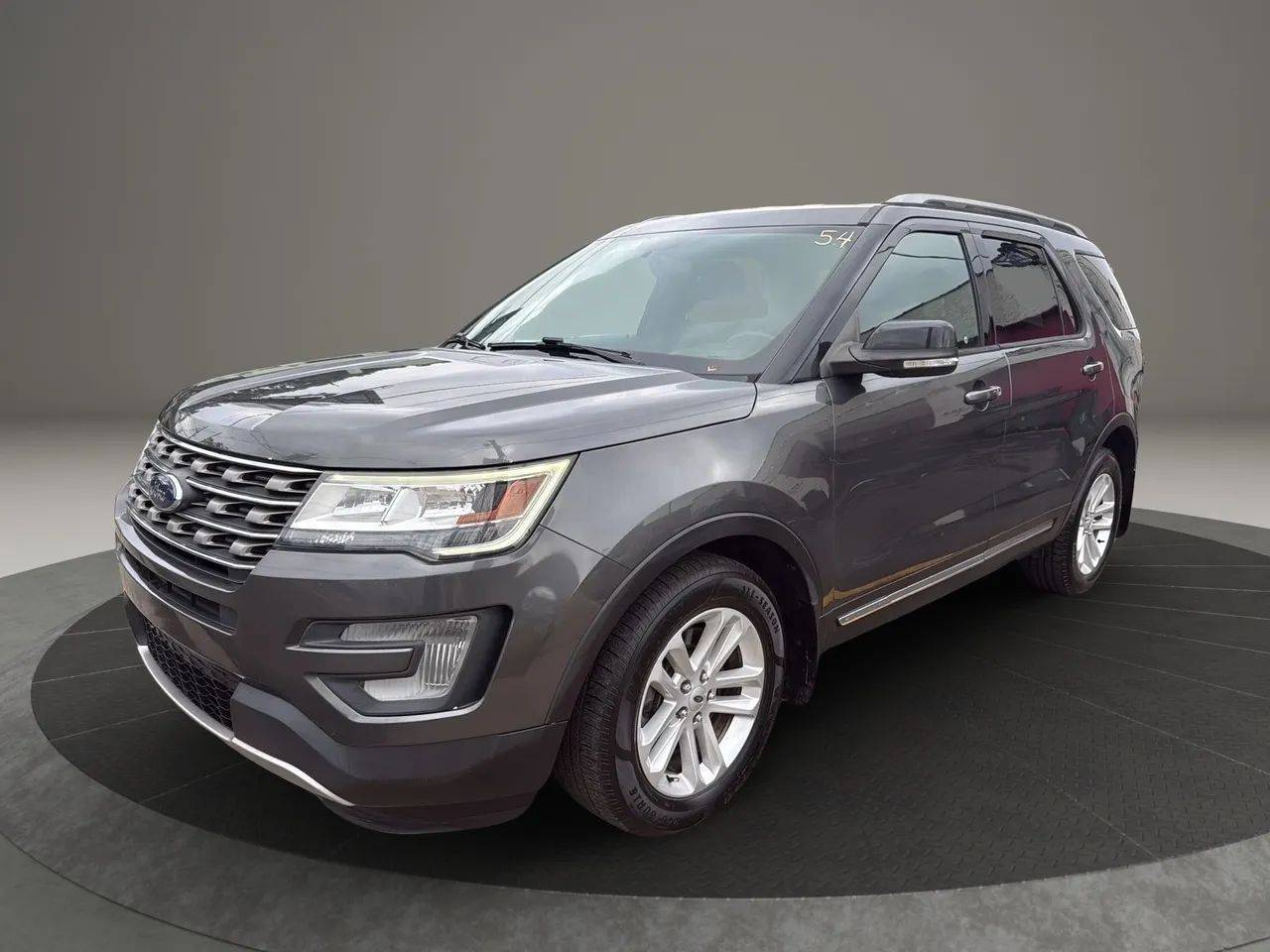 2017 Ford Explorer XLT — SUV — 129,586 mi — Garfield, NJ