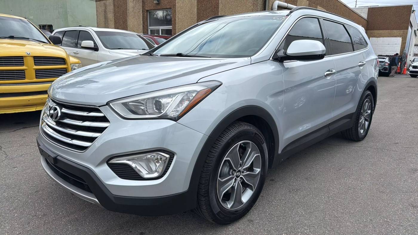 2016 Hyundai Santa Fe SE — SUV — 117,870 mi — Garfield, NJ