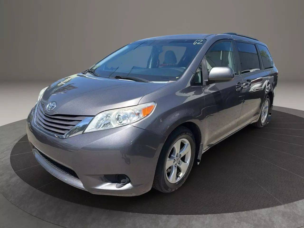 2015 Toyota Sienna LE — Minivan — 130,513 mi — Garfield, NJ