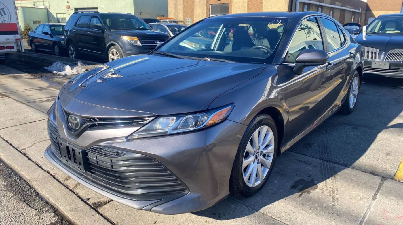 2018 Toyota Camry XLE — Sedan — 133,036 mi — Garfield, NJ