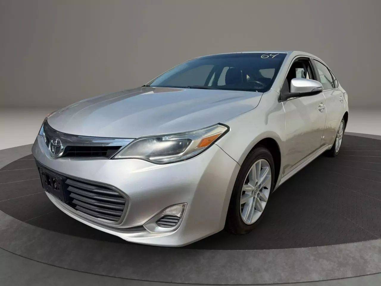 2014 Toyota Avalon XLE — Sedan — 129,380 mi — Garfield, NJ
