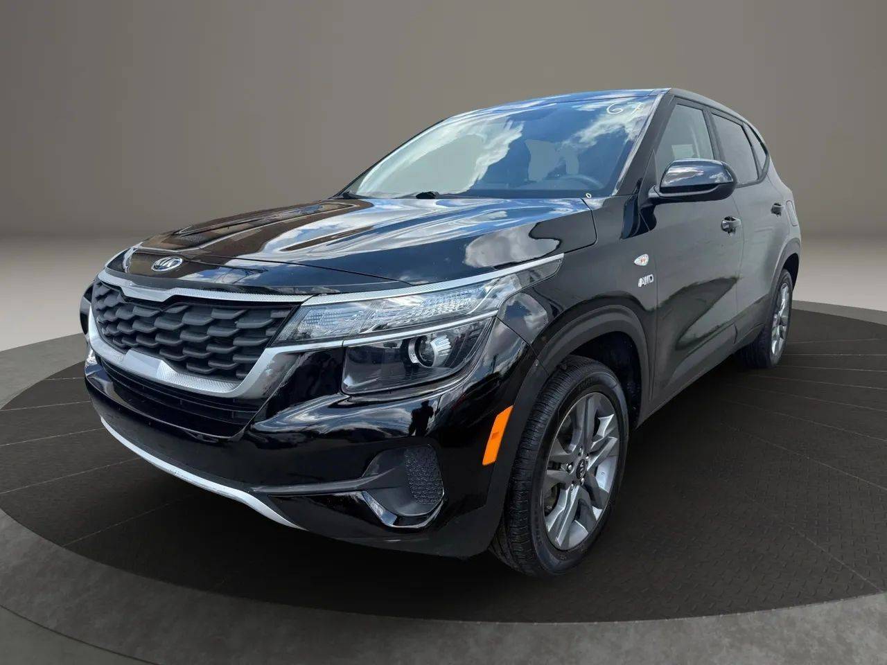 2021 Kia Seltos LX — SUV — 93,708 mi — Garfield, NJ