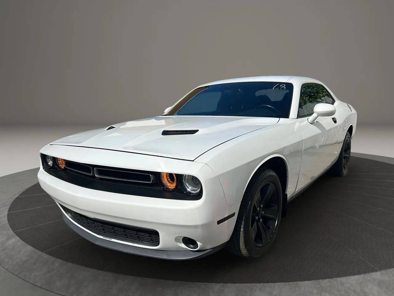 2016 Dodge Challenger SXT — Coupe — 98,745 mi — Garfield, NJ