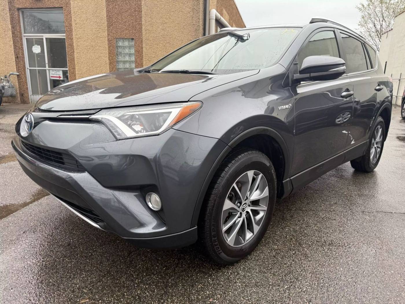 2016 Toyota RAV4 Hybrid XLE — SUV — 96,427 mi — Garfield, NJ