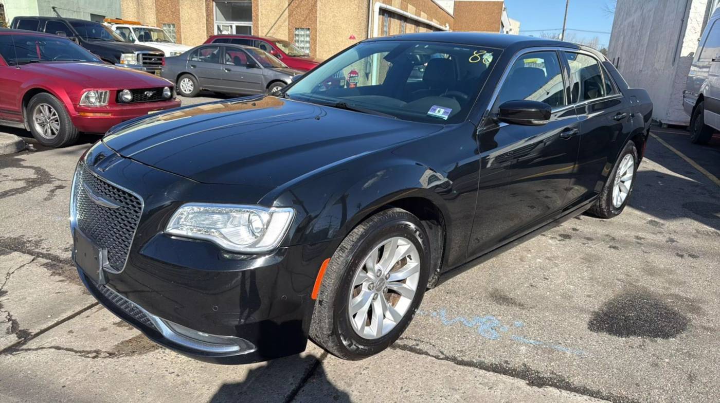 2015 Chrysler 300 Limited — Sedan — 88,204 mi — Garfield, NJ