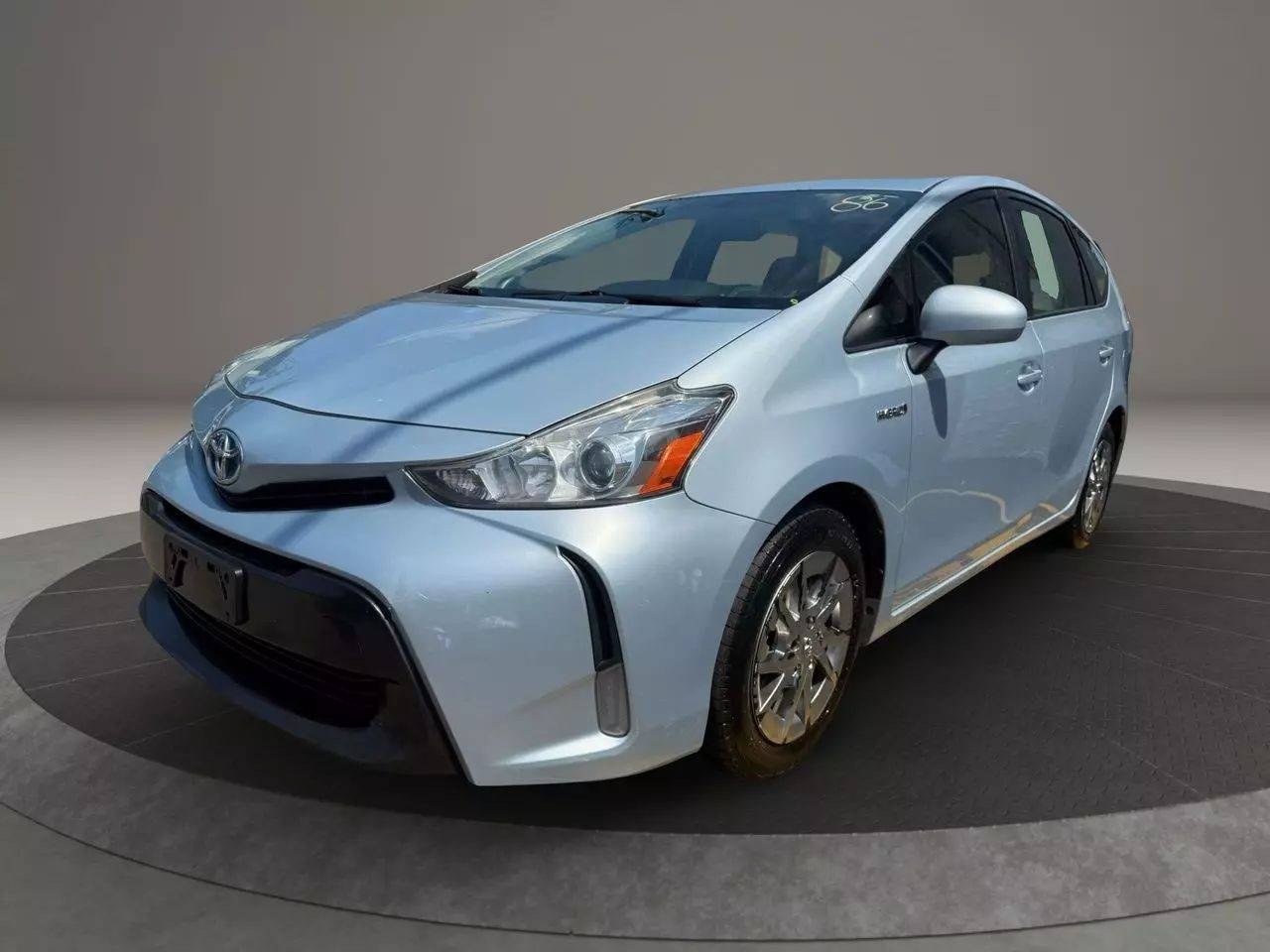 2015 Toyota Prius v Four — Wagon — 135,776 mi — Garfield, NJ