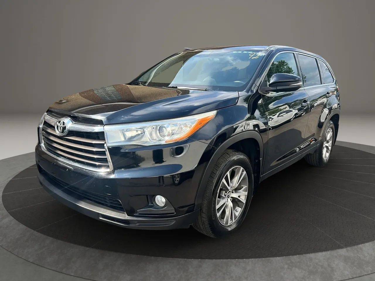 2016 Toyota Highlander LE V6 — SUV — 136,935 mi — Garfield, NJ