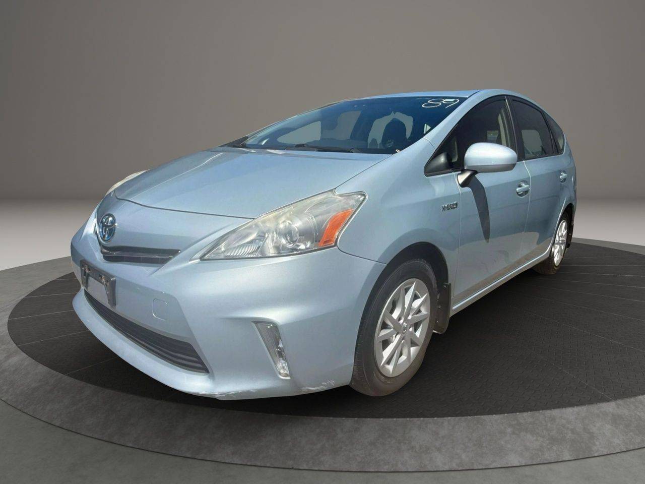 2014 Toyota Prius v Two — Wagon — 118,833 mi — Garfield, NJ
