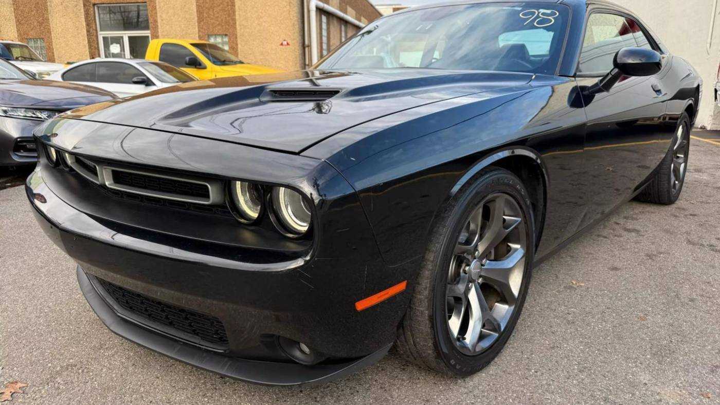2015 Dodge Challenger SXT Plus — Coupe — 110,381 mi — Garfield, NJ