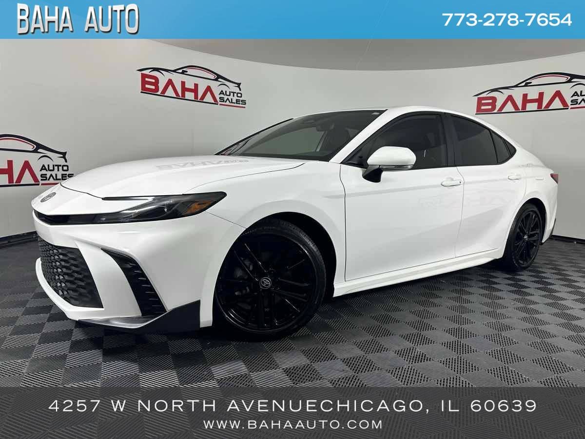 2025 Toyota Camry SE — Sedan — 12,168 mi — Chicago, IL