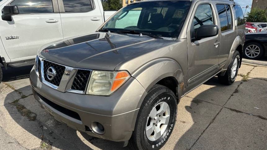2005 Nissan Pathfinder XE — SUV — 234,683 mi — Chicago, IL