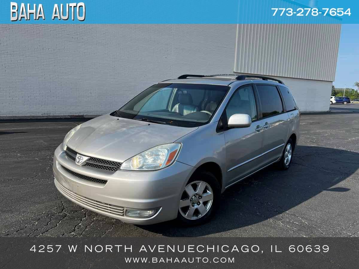 2004 Toyota Sienna XLE — Minivan — 133,577 mi — Chicago, IL