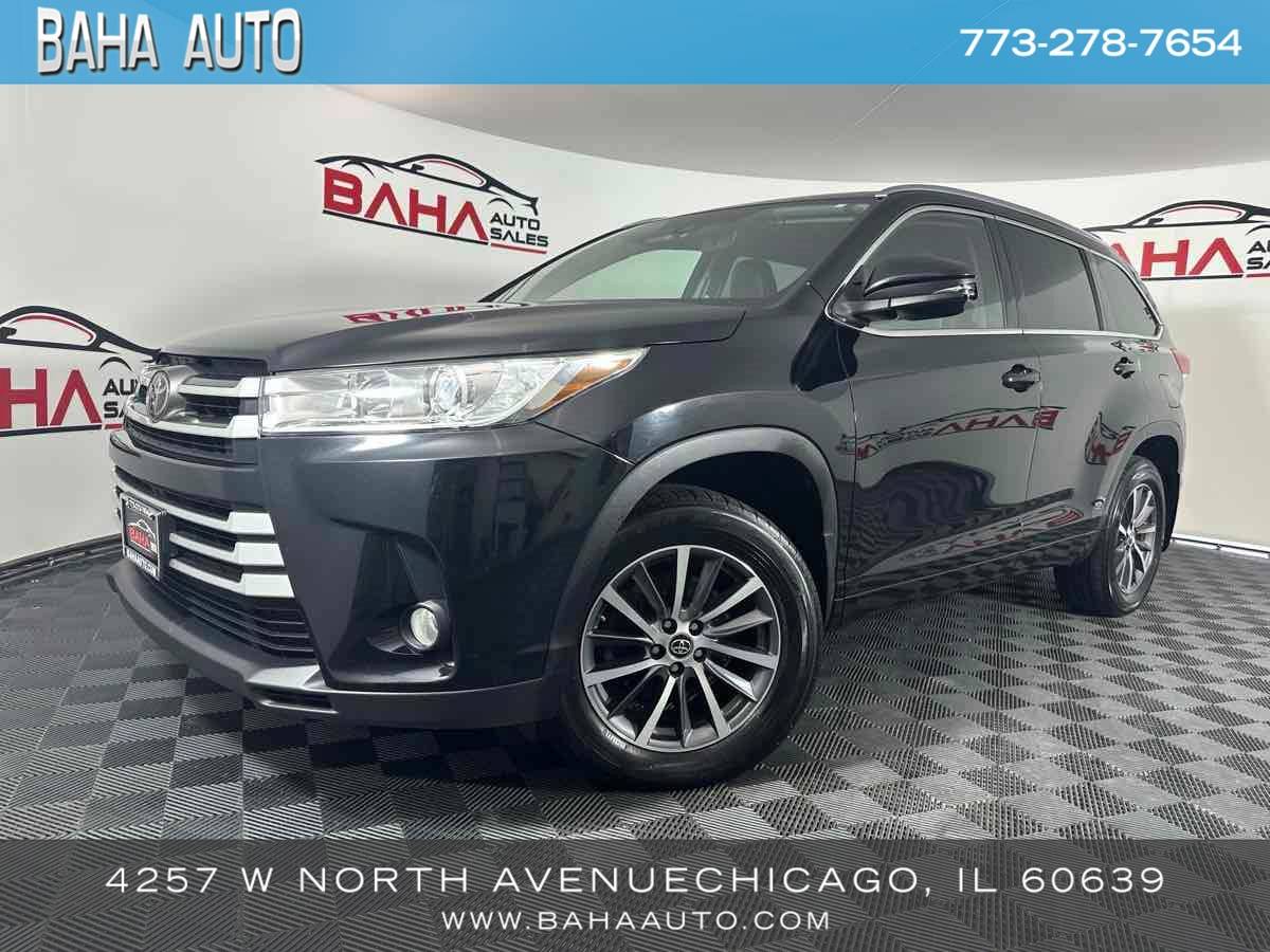 2017 Toyota Highlander XLE — SUV — 102,444 mi — Chicago, IL