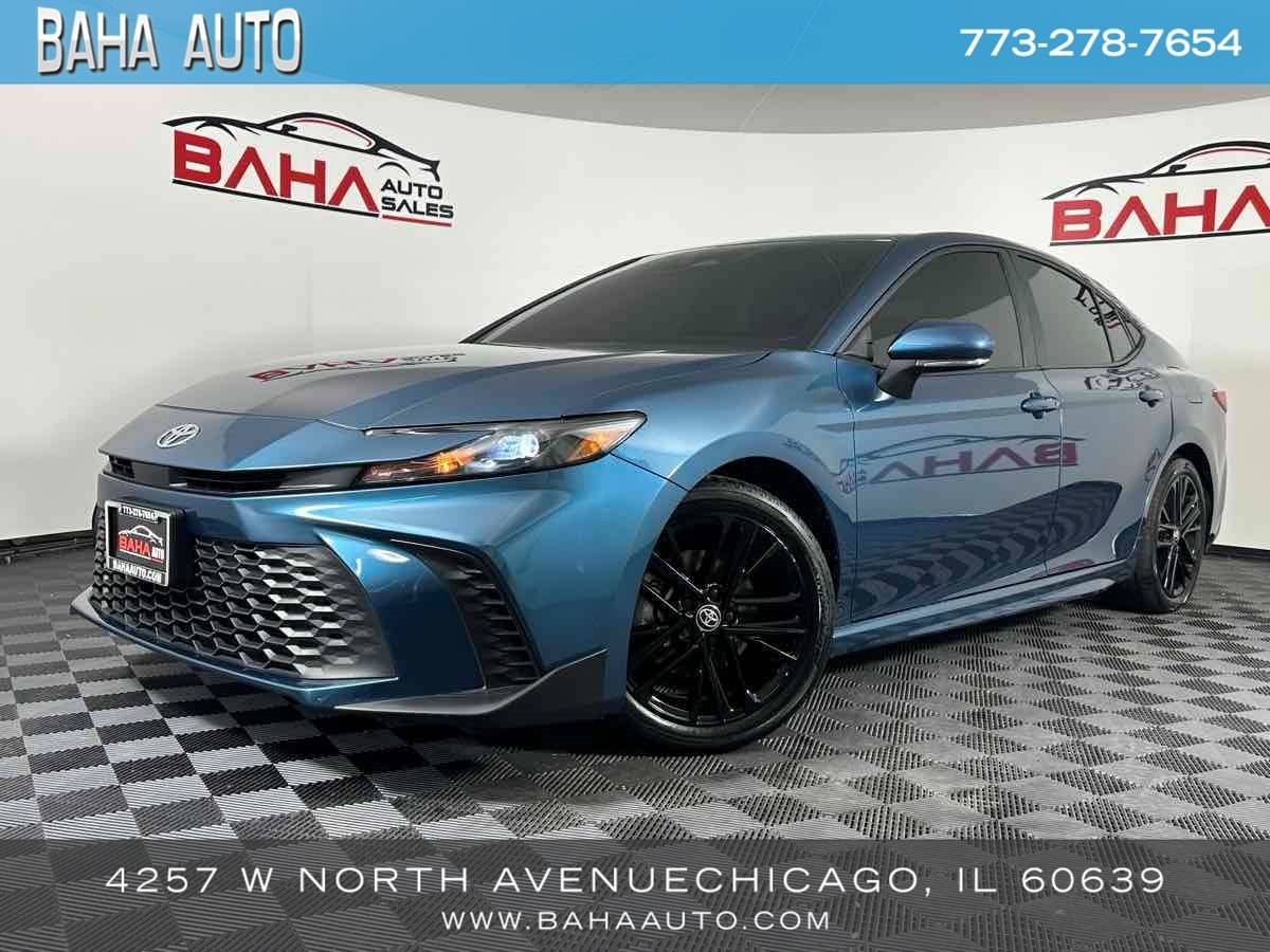2025 Toyota Camry Hybrid SE — Sedan — 28,643 mi — Chicago, IL