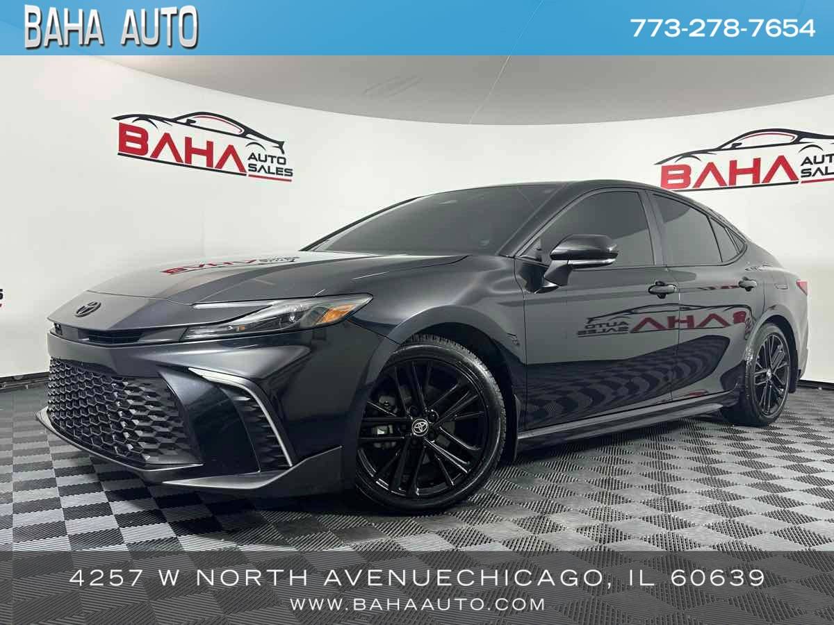 2025 Toyota Camry Hybrid SE — Sedan — 60,660 mi — Chicago, IL