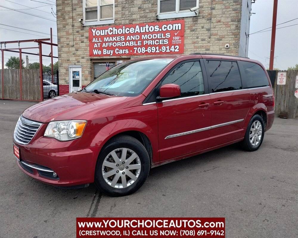 2015 Chrysler Town & Country Touring — Minivan — 175,277 mi — Crestwood, IL