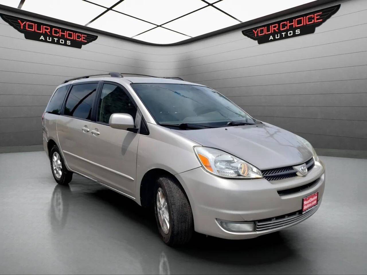 2005 Toyota Sienna XLE Limited — Minivan — 111,880 mi — Crestwood, IL