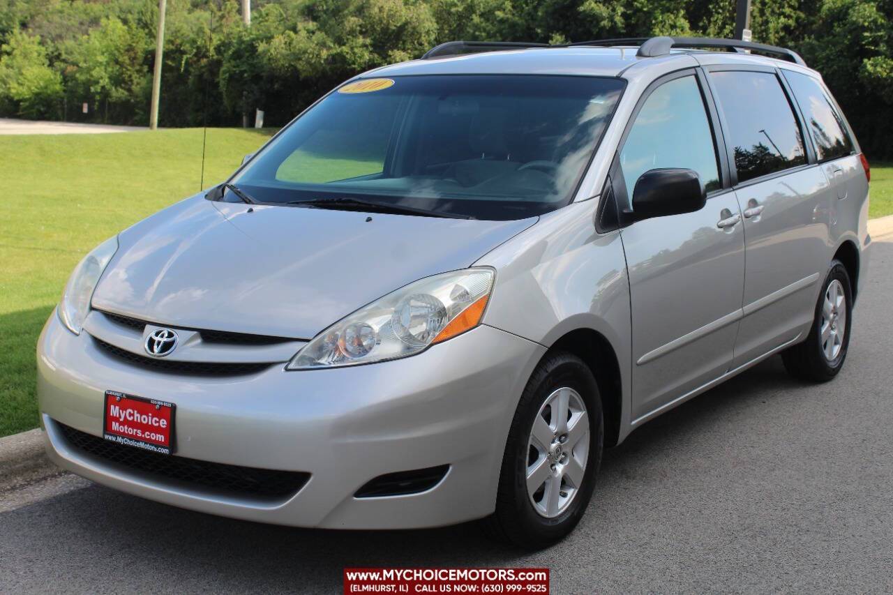 2010 Toyota Sienna LE — Minivan — 75,118 mi — Elmhurst, IL
