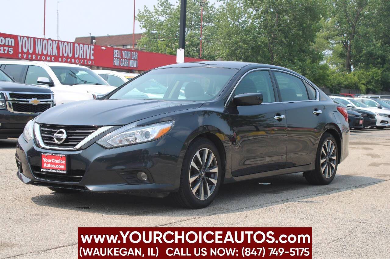 2017 Nissan Altima 2.5 SV — Sedan — 167,868 mi — Waukegan, IL