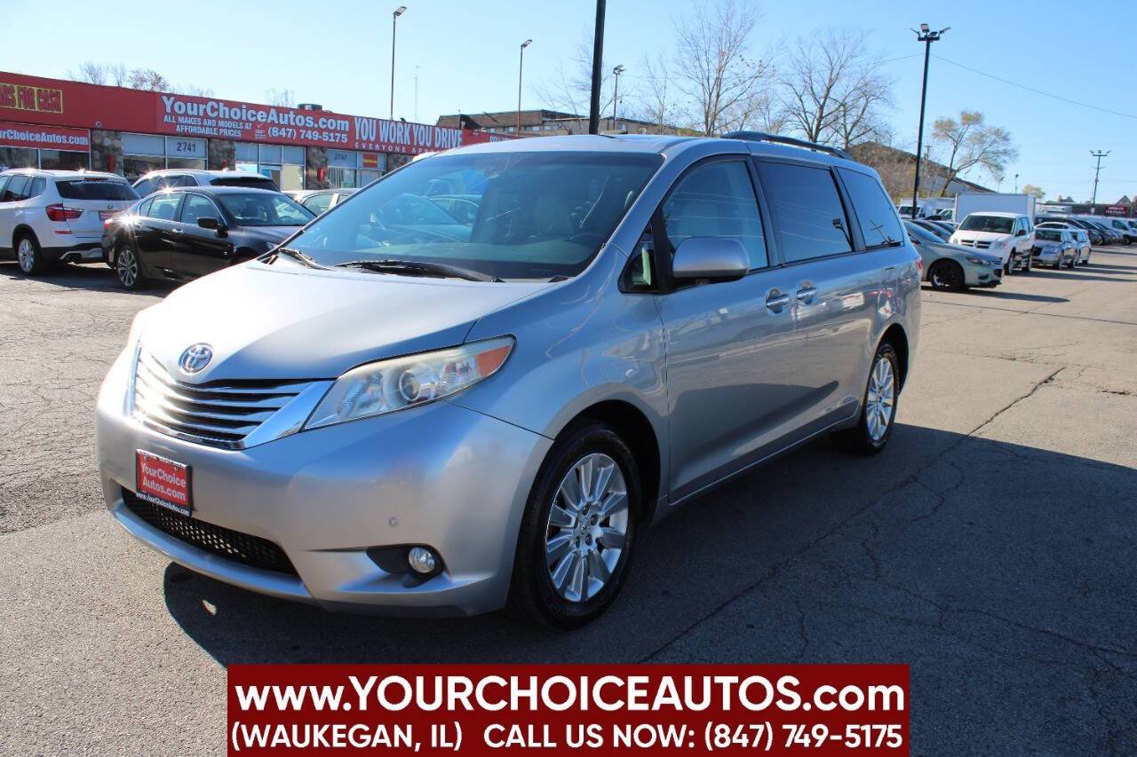 2011 Toyota Sienna XLE — Minivan — 188,688 mi — Waukegan, IL