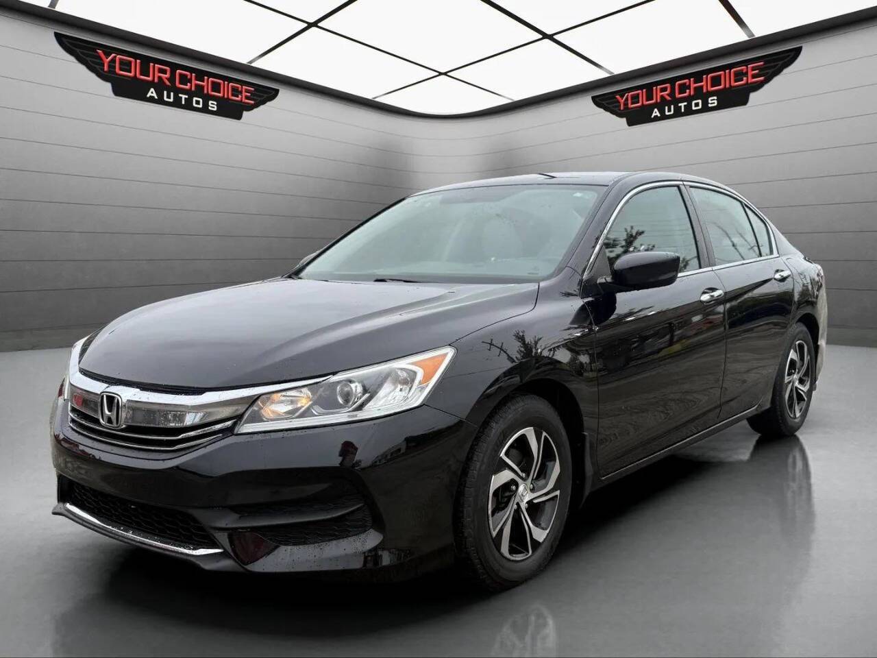 2017 Honda Accord LX — Sedan — 135,109 mi — Waukegan, IL