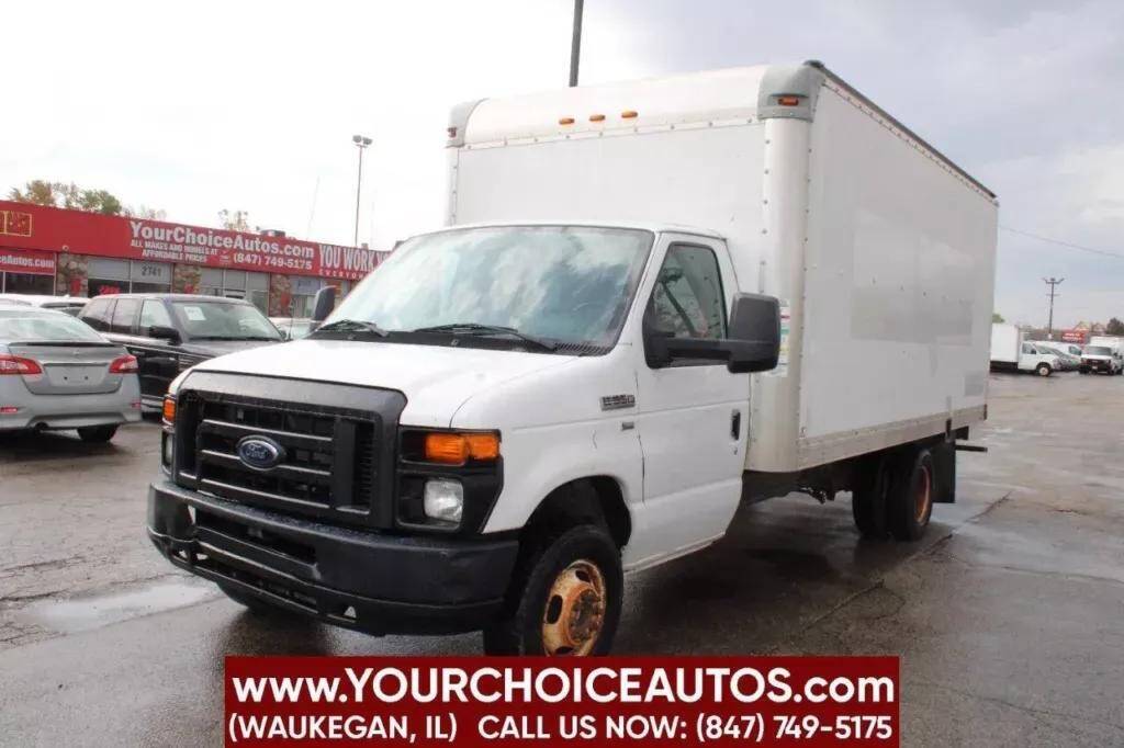2016 Ford Econoline Commercial Cutaway E-350 — Chassis Cab Truck — 167,165 mi — Waukegan, IL