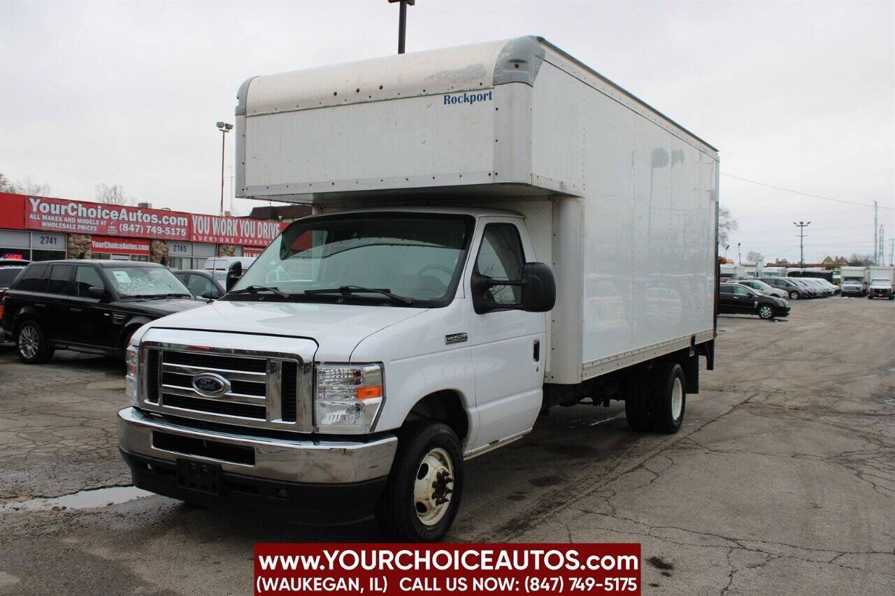 2021 Ford E-Series Cutaway Base — Chassis Cab Truck — 166,343 mi — Waukegan, IL