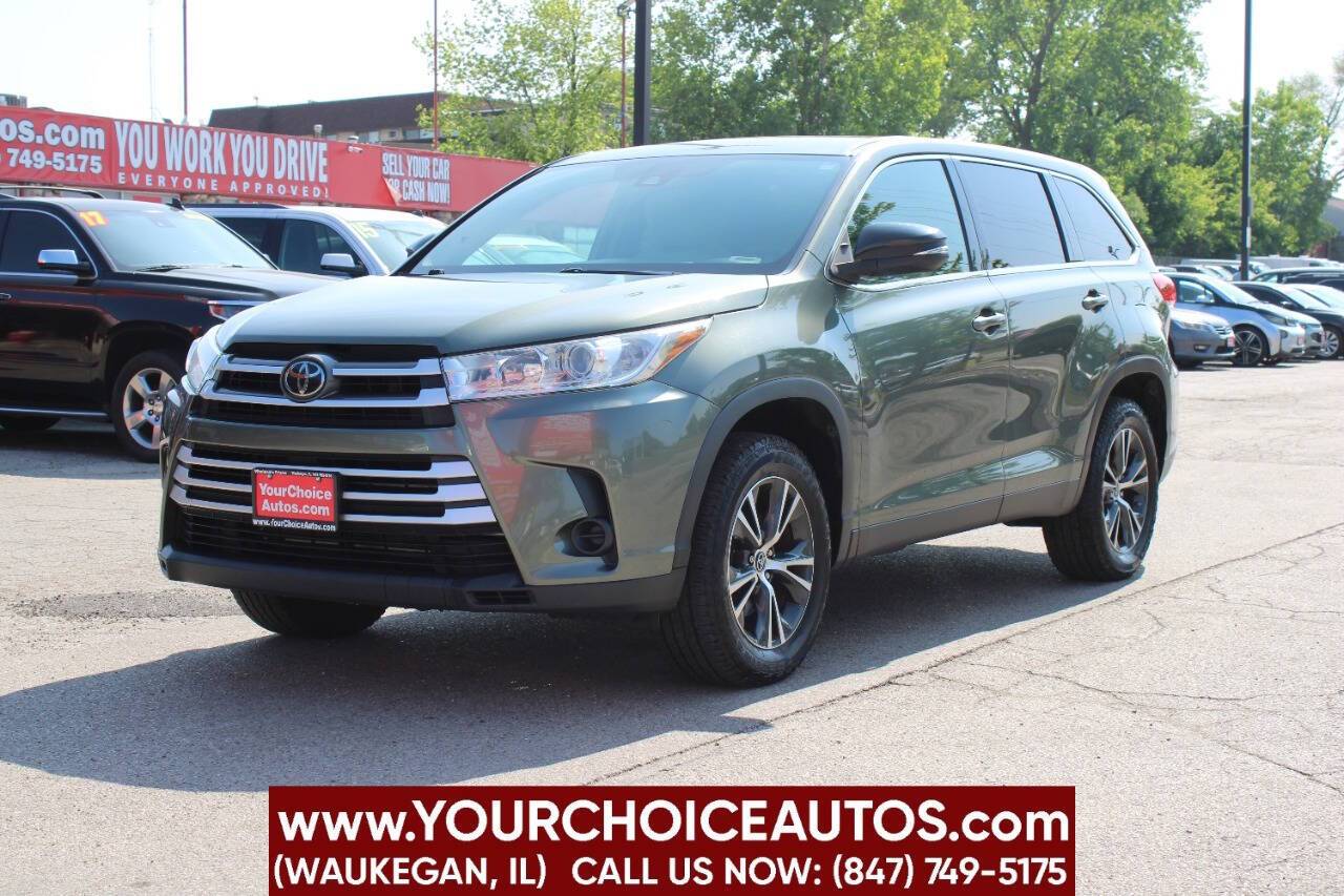 2019 Toyota Highlander LE V6 — SUV — 183,439 mi — Waukegan, IL