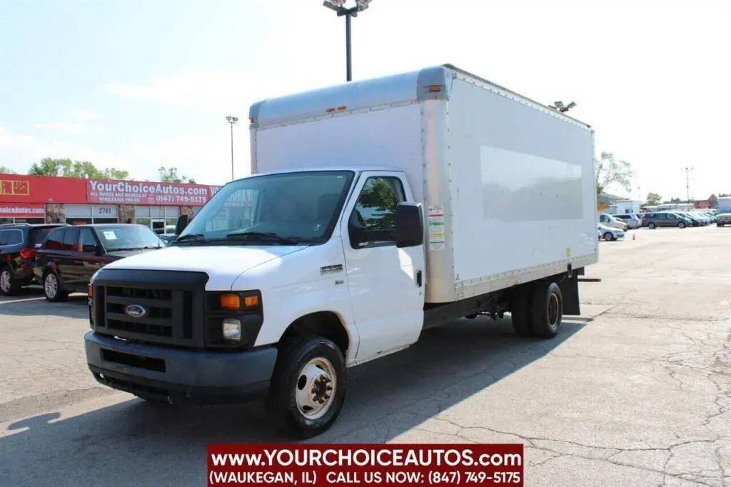 2013 Ford Econoline Commercial Cutaway E-350