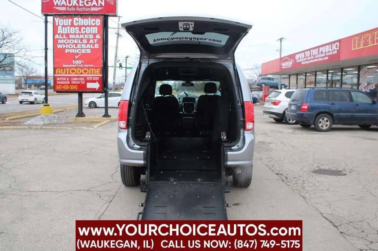 2019 Dodge Grand Caravan GT — Minivan — 130,662 mi — Waukegan, IL