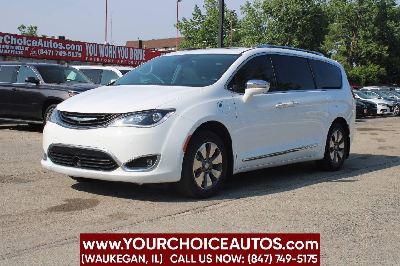 2018 Chrysler Pacifica Hybrid Limited — Minivan — 93,020 mi — Waukegan, IL