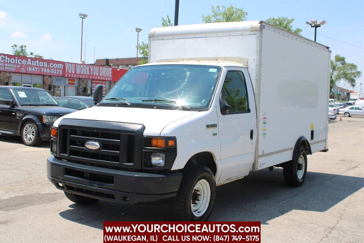 2014 Ford Econoline Commercial Cutaway E-350 — Chassis Cab Truck — 184,162 mi — Waukegan, IL