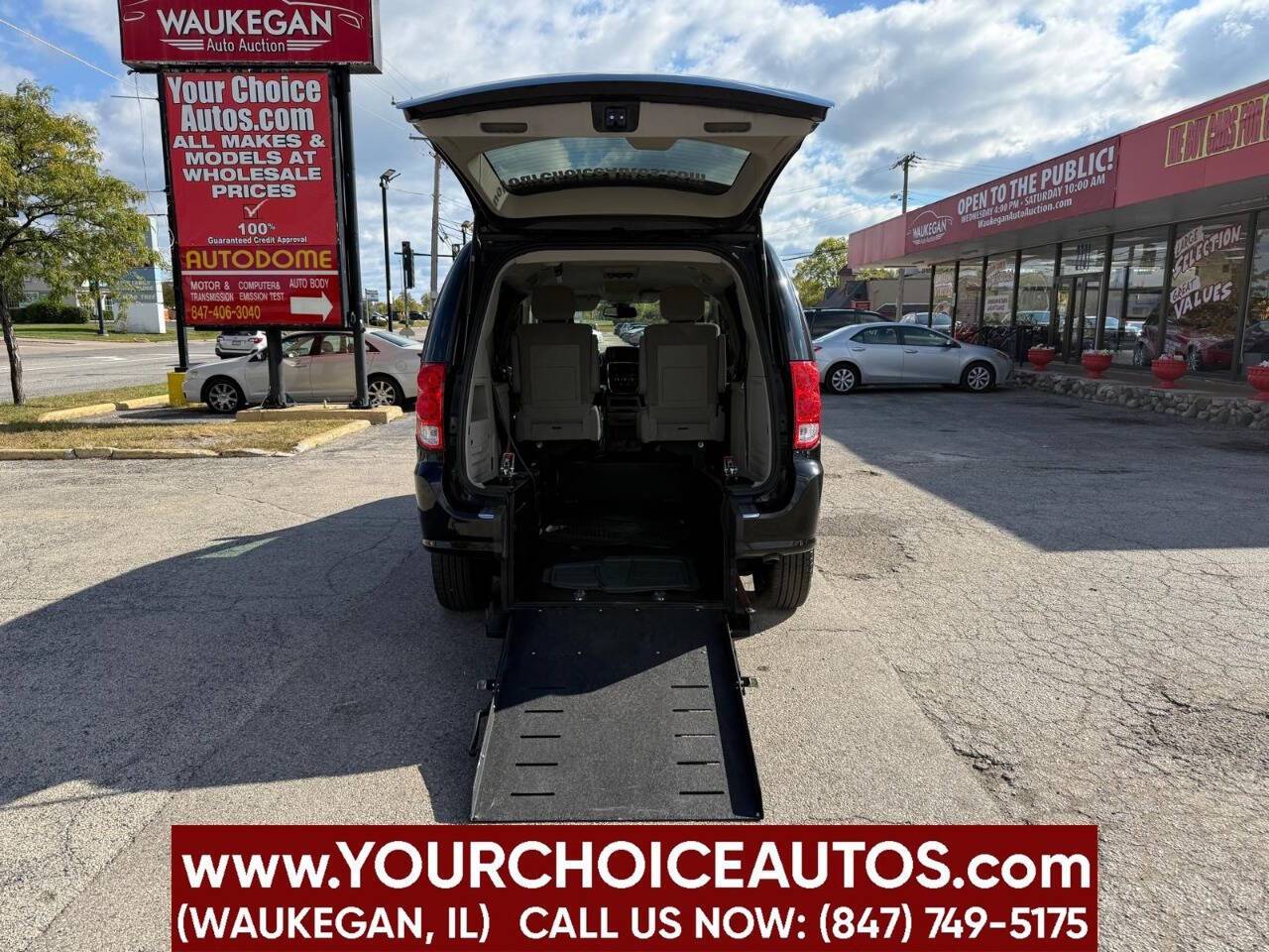2019 Dodge Grand Caravan SE — Minivan — 44,274 mi — Waukegan, IL