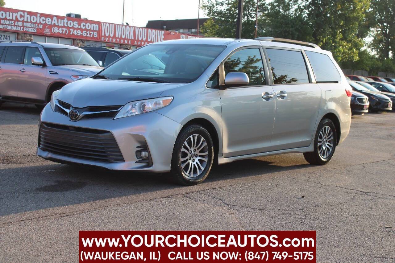 2018 Toyota Sienna Limited — Minivan — 149,129 mi — Waukegan, IL