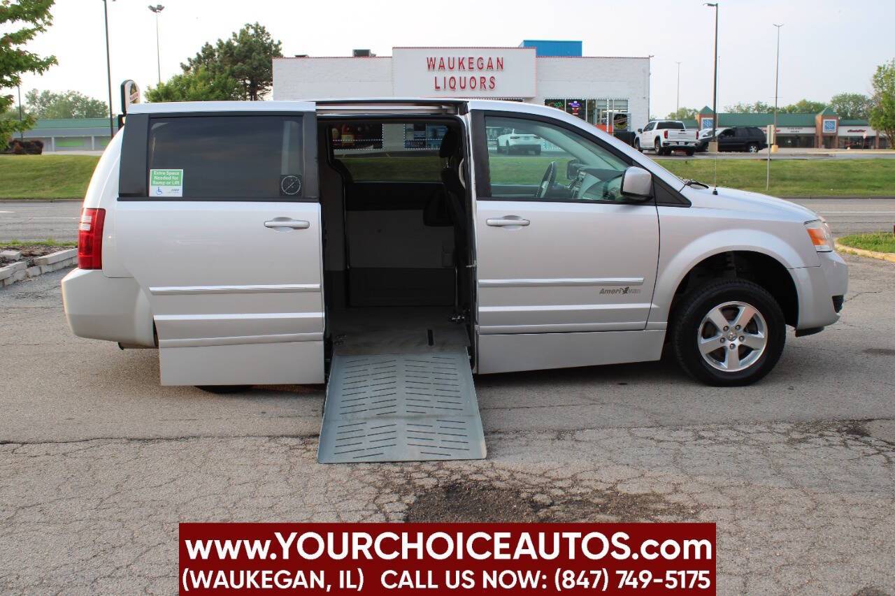 2008 Dodge Grand Caravan SXT — Minivan — 41,545 mi — Waukegan, IL