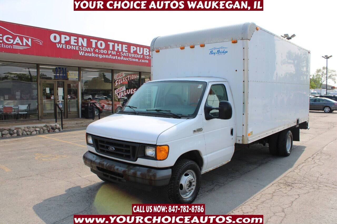 2007 Ford Econoline Commercial Cutaway E-350 — Chassis Cab Truck — 150,921 mi — Waukegan, IL