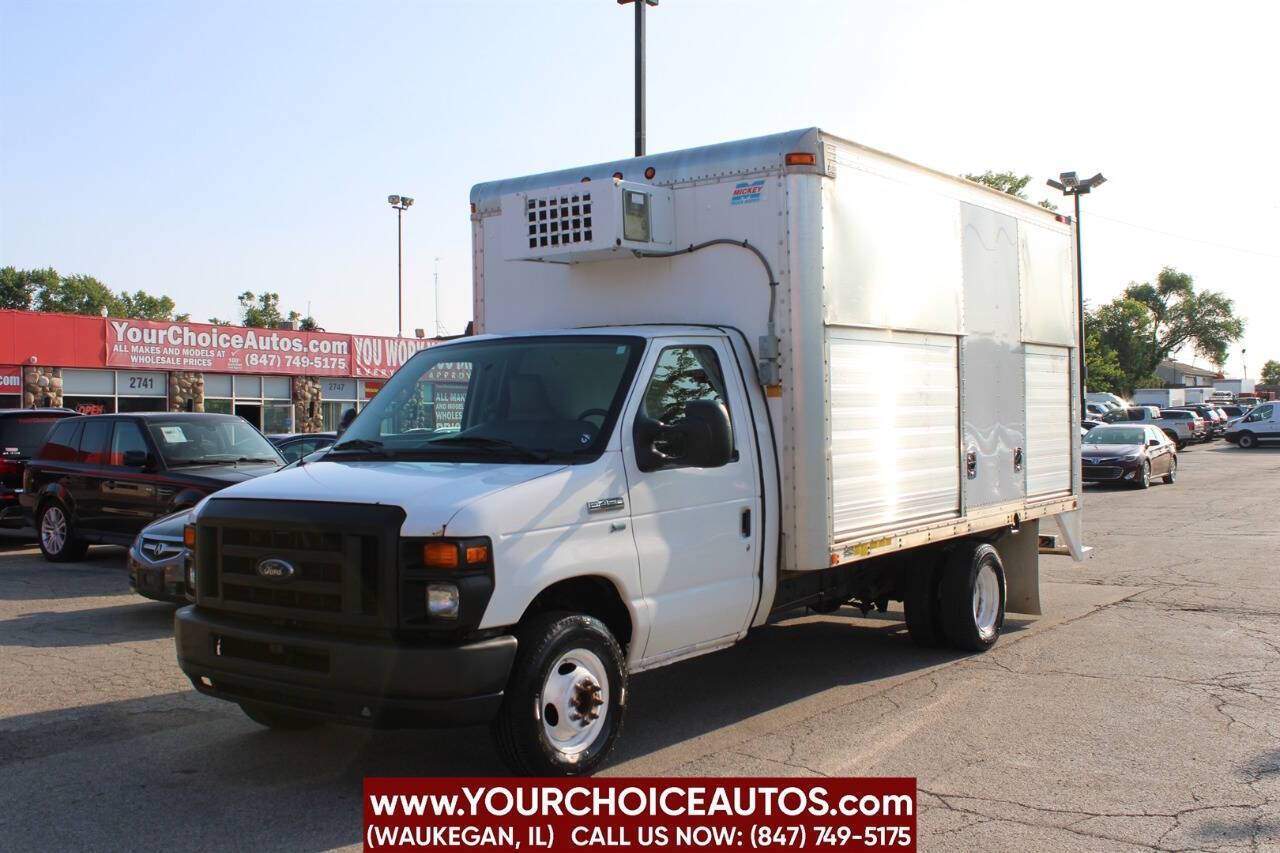 2012 Ford Econoline Commercial Cutaway E-450 — Chassis Cab Truck — 124,993 mi — Waukegan, IL