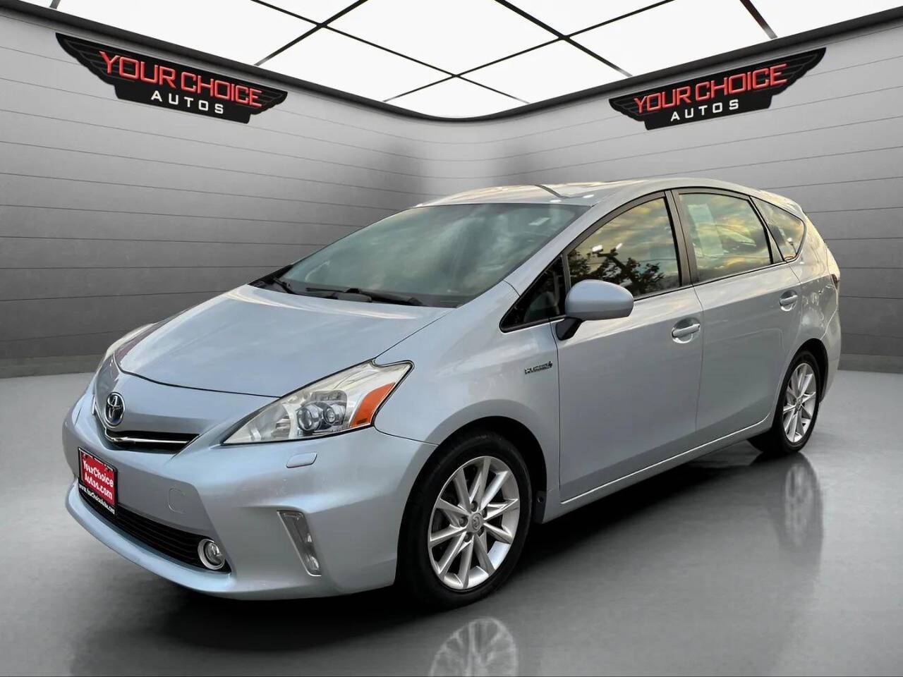 2013 Toyota Prius v Five — Wagon — 161,161 mi — Waukegan, IL