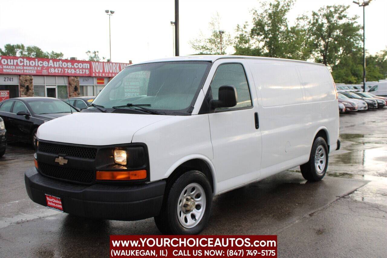 2011 Chevrolet Express Cargo Van Base — Cargo Van — 199,622 mi — Waukegan, IL