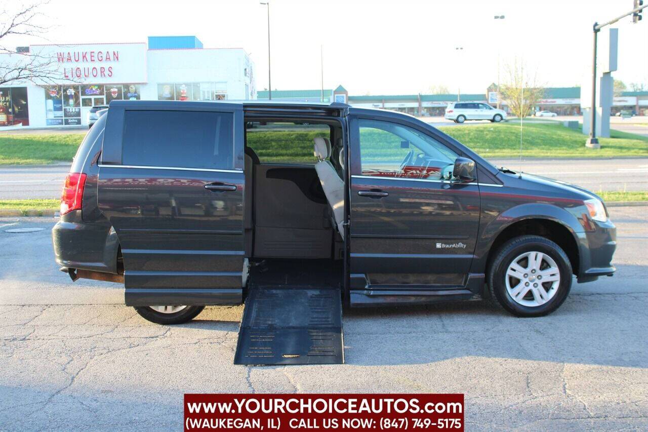 2012 Dodge Grand Caravan Crew — Minivan — 144,799 mi — Waukegan, IL