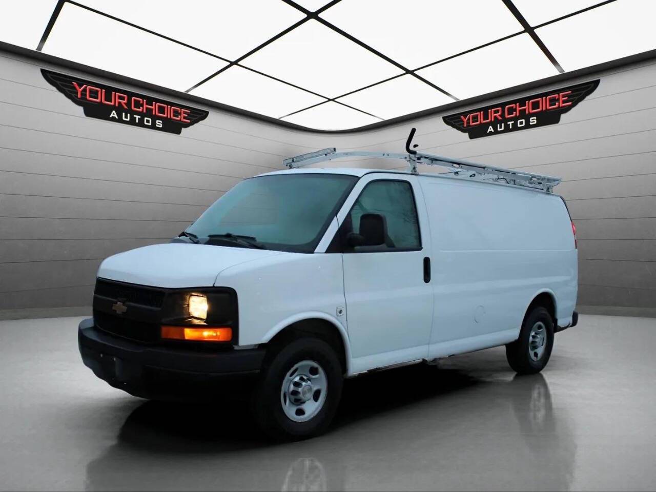 2012 Chevrolet Express Cargo Van Base — Cargo Van — 157,541 mi — Waukegan, IL