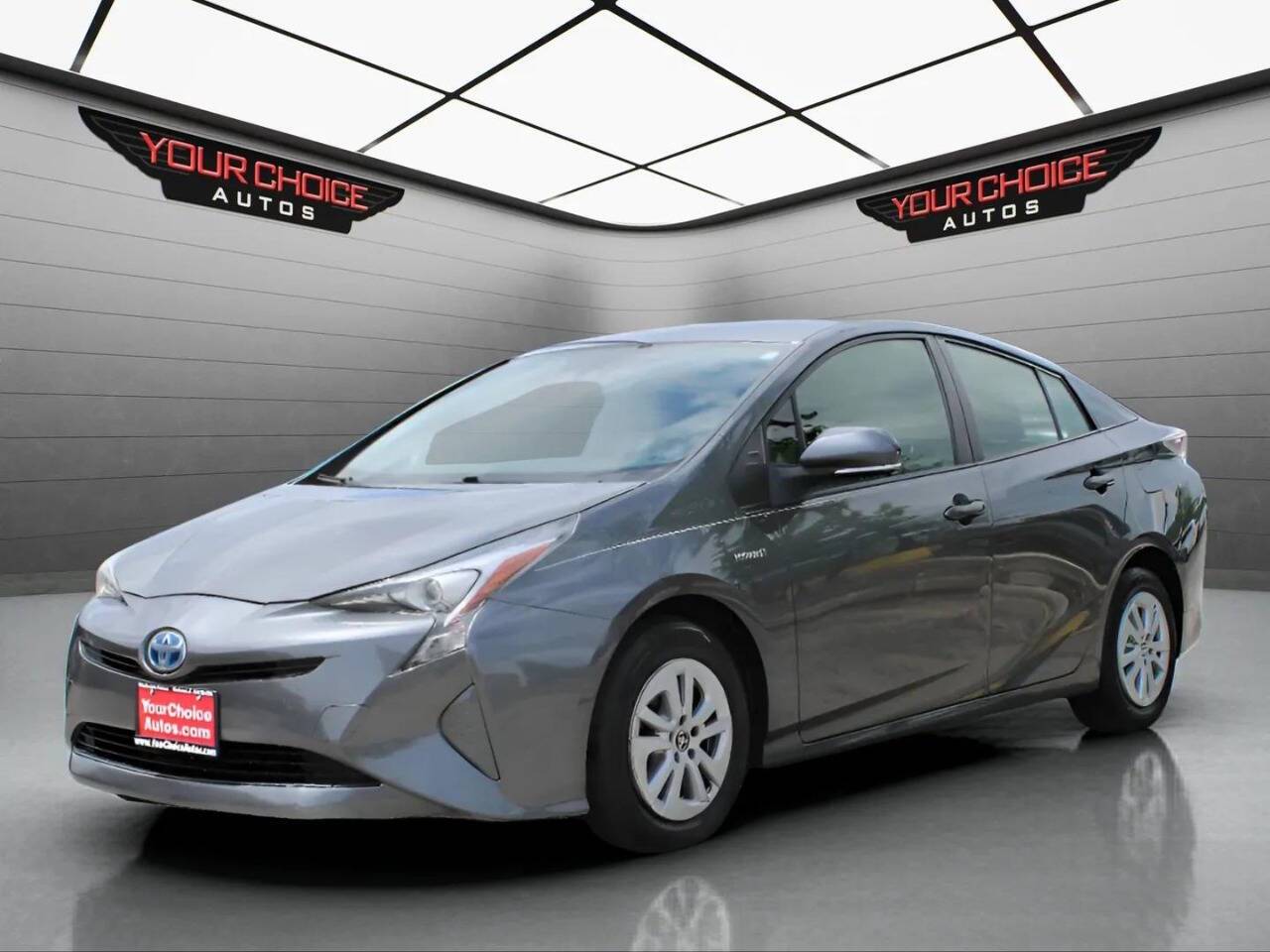 2017 Toyota Prius Two — Hatchback — 122,171 mi — Waukegan, IL